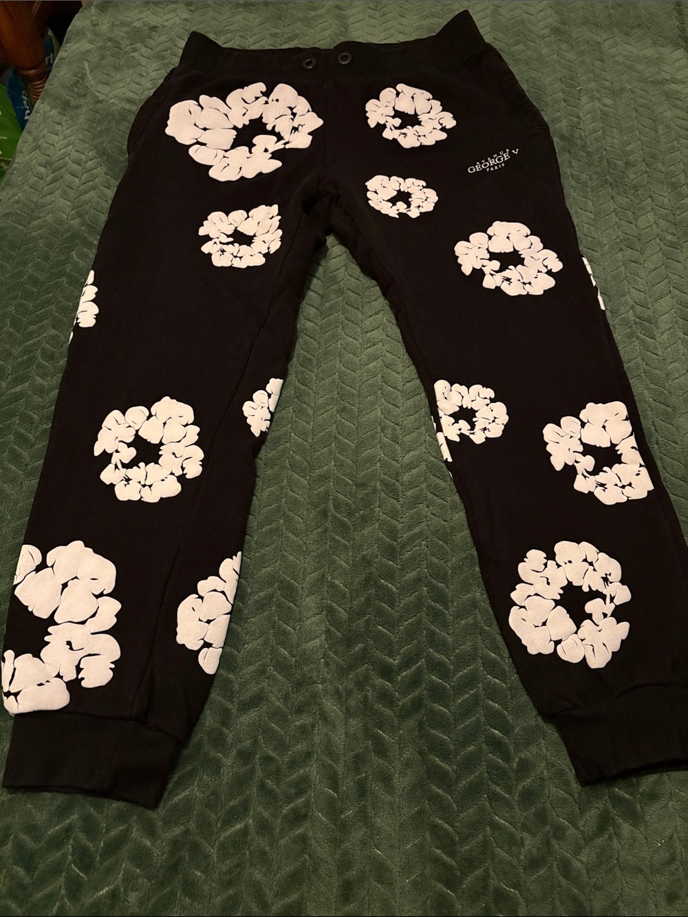 Avenue George V Paris Cotton Wreath Graphic Sweatpants Black Size Large